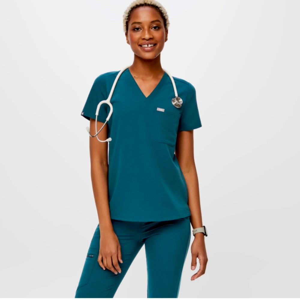 FIGS Caribbean Blue Catarina scrub top
